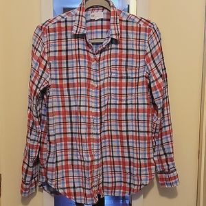 Gap red white and blue plaid button down shirt S